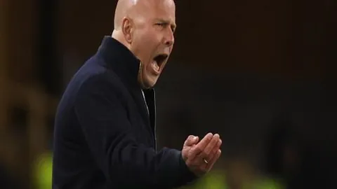 马龙奋斗瞬间短片触全网泪点，人民日报微博动容致敬！